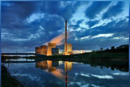 震撼的電廠?。恿μ貐^(qū)?。?/></a></div>
                            <h3><a class=