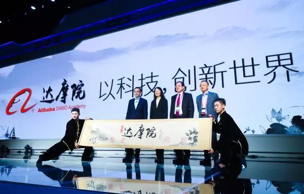 2017中國云計算行業(yè)年度盤點：黑馬崛起，強者恒強