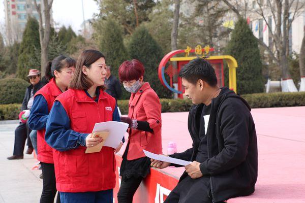 寧夏電力各基層單位組織開展學(xué)雷鋒活動