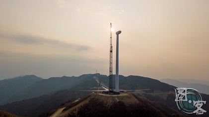 貴州達(dá)棒山風(fēng)電項目工程開始吊裝風(fēng)機(jī)