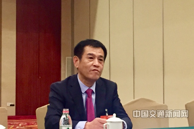 中通客車董事長李樹朋兩會(huì)建言：加快加氫站建設(shè)