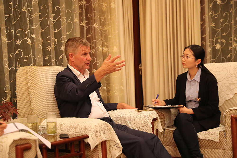 聯(lián)合國副秘書長索爾海姆接受本報(bào)專訪，力挺中國“洋垃圾”禁令