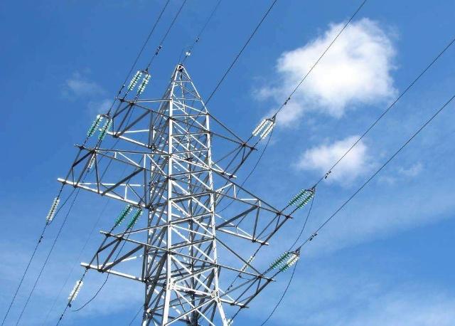 為什么高壓電線沒有絕緣外皮，雨天也不會出現(xiàn)電力故障呢？